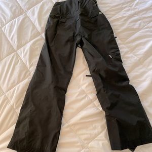 Patagonia women’s ski/snow pants XS great condition